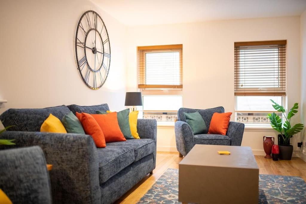 Modern City Centre Apartment In Inverness Ngoại thất bức ảnh