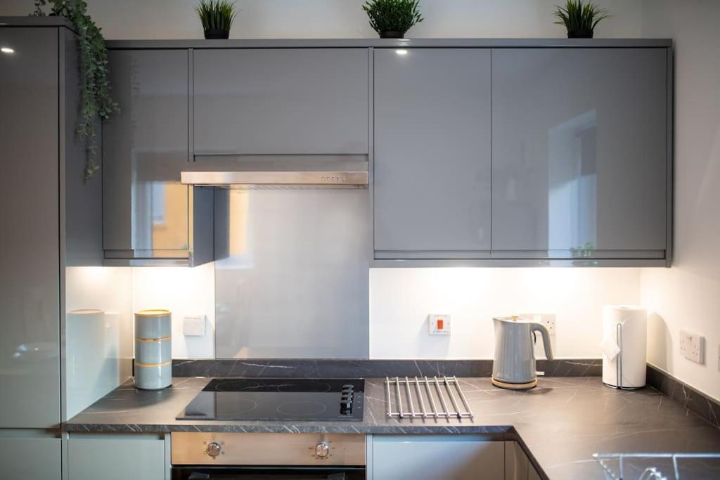 Modern City Centre Apartment In Inverness Ngoại thất bức ảnh