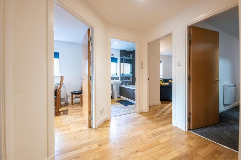 Modern City Centre Apartment In Inverness Ngoại thất bức ảnh